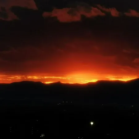 Atico Duplex Los Atardeceres De * Моначиль